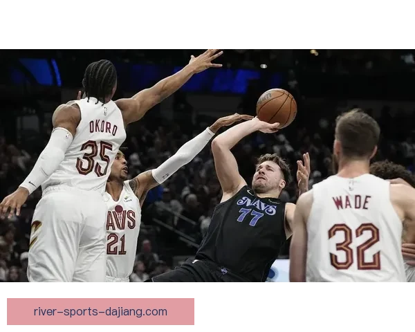 东契奇客场逆转旧主轰33分解锁最年轻1500三分纪录获MVP呼声_nggm9c90